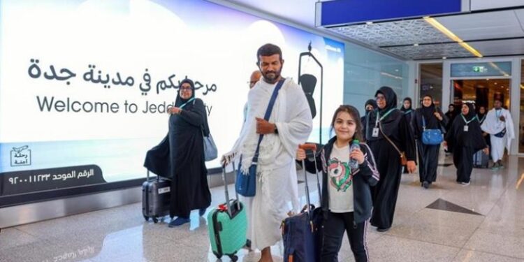 أكثر من 3.4 ملايين معتمر ومسافر عبر 4 مطارات سعودية خلال النصف الأول من رمضان