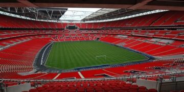 حظر الكحول في منطقة ملعب ويمبلي قبل قمة ليفربول ونيوكاسل