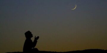 فلكي: رؤية هلال عيد الفطر غدًا السبت ممكنة