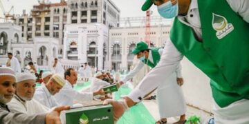جمعية حفظ النعمة توزّع أكثر من 19 ألف وجبة من فائض الإفطار بالمسجد النبوي