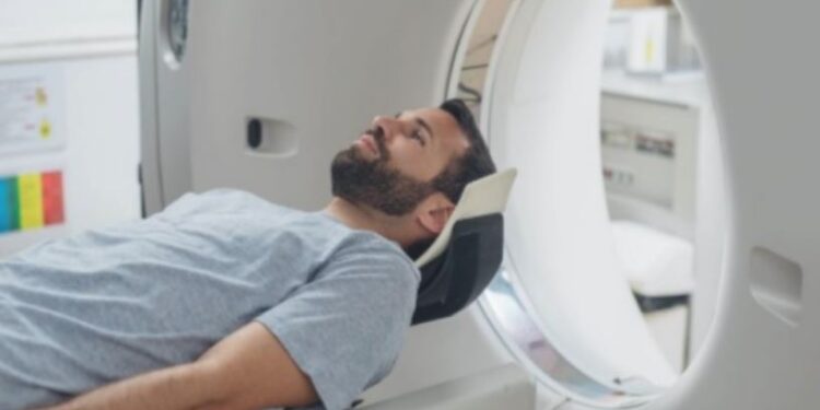 الأشعة المقطعية تزيد من الإصابة بالسرطان.. تحذير خطير