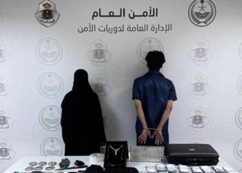 «استولوا على أموال واستبدالها بعملات مزيفة».. القبض على مواطن ووافدة لانتحالهما صفة وارتكاب حوادث جنائية