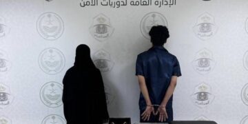 «استولوا على أموال واستبدالها بعملات مزيفة».. القبض على مواطن ووافدة لانتحالهما صفة وارتكاب حوادث جنائية