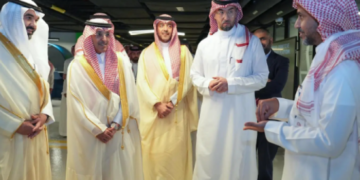 وزير المالية يزور الكراج