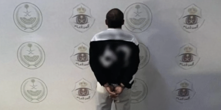 نصب واحتيال.. القبض على شخص لنشره إعلانات حملات حج وهمية ومضللة بتوفير سكن للحجاج ونقلهم داخل المشاعر المقدسة