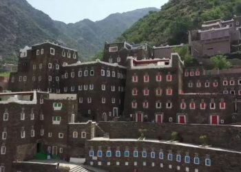 توطين 41 مهنة في القطاع السياحي