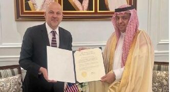 «مسيرة مهنية أمتدت لـ 26 عامًا».. من هو رفيق منصور القنصل العام الجديد للولايات المتحدة الأمريكية في المملكة؟