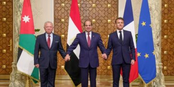 بيان مشترك مصري أردني فرنسي في ختام القمة الثلاثية في القاهرة