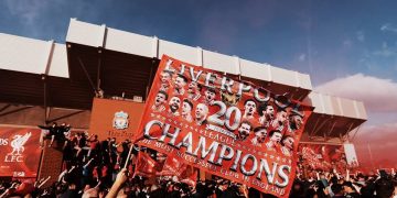 الأندية الأكثر تتويجًا بلقب الدوري الإنجليزي