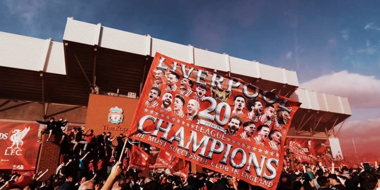 الأندية الأكثر تتويجًا بلقب الدوري الإنجليزي