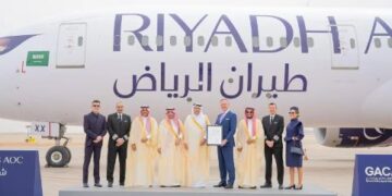 تسليم الرخصة التشغيلية لطيران الرياض تمهيدًا لبدء الرحلات الجوية