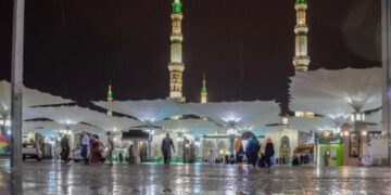 أمطار على المدينة المنورة وسماء مُلبدة بالغيوم
