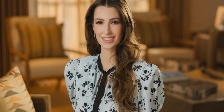 أناقة ملكية… هكذا تألقت الأميرة رجوة في أحدث ظهور لها