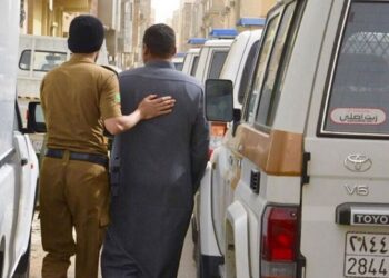 ترحيل المخالفين