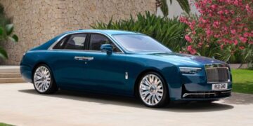 Ghost.. رولز رويس تلهب حماس عشاقها بأيقونتها الجديدة