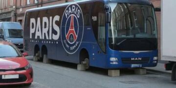 حافلة باريس سان جيرمان