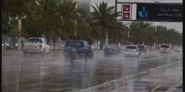 تساقط أمطار على محافظة تيماء