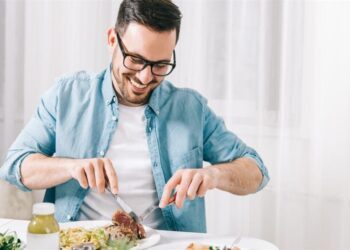 الصحة والطعم في طبق واحد.. تعرف على مكونات الوجبة المثالية