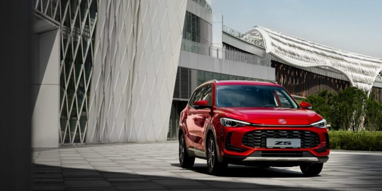 بقوة 115 حصان.. ”إم جي” تطلق سيارتها ZS الجديدة بتقنيات متطورة ومحرك قوي