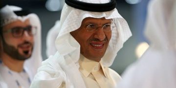 بعد توليه رئاسة مجلس أمناء جامعة “كاوست”.. أبرز المعلومات عن الأمير عبدالعزيز بن سلمان