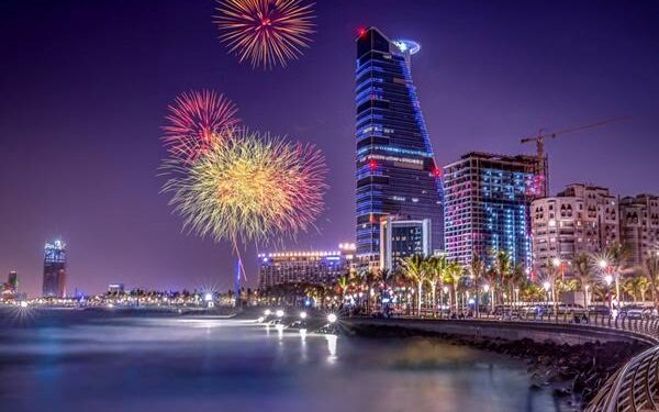 جدة كرنفال دولي ومقصدًا سياحيّا للعالم والسر في سباق “فورمولا1”