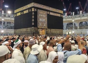 122 مليون قاصد وزائر للحرمين الشريفين خلال شهر رمضان