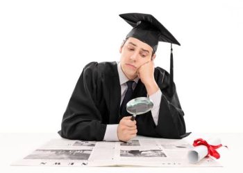 إحصائية صادمة.. دراسة تكشف أكثر التخصصات التي ندم أصحابها بعد العمل بها