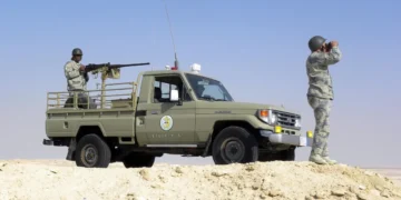 حرس الحدود في عسير يضبط إثيوبيين لتهريبهما 25 كيلوجرامًا من القات