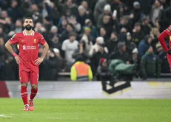 مفاجآت الدوري الإنجليزي اليوم.. ليفربول يخسر ومانشستر يتعادل وتشلسي يكتفي بنقطة