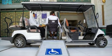 المملكة تطلق خدمة العربات الكهربائية الكبيرة لتيسير المناسك بالحرم المكي