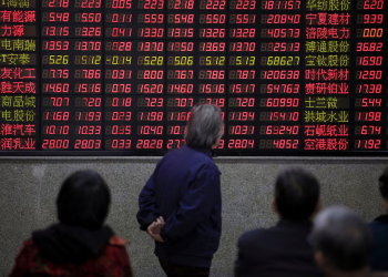 أسهم “BYD” تقود موجة من انخفاض للسيارات الكهربائية في بورصة الصين