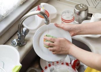 غسيل الأطباق