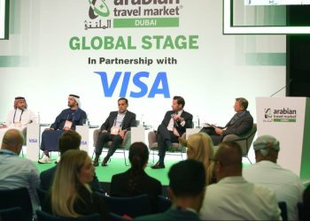 مجتمعات الخليج في قلب تطوير الوجهات السياحية ضمن سوق السفر العربي 2025