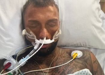 قصة تحذير من مخاطر المنشطات .. شاب يكافح من أجل حياته بعد إدمانه على الستيرويدات