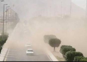 رياح نشطة وأتربة تؤثر على عدة مناطق في السعودية.. و”الأرصاد” تحذر من تدني الرؤية والتقلبات