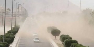 رياح نشطة وأتربة تؤثر على عدة مناطق في السعودية.. و”الأرصاد” تحذر من تدني الرؤية والتقلبات