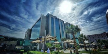 معجزة طبية في الرياض.. إنقاذ قلب أربعينية كانت تنتظر “زراعة مستحيلة”