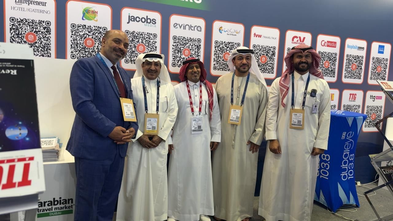 تفاعل السعودية - وفد سعودي من الاتحاد العربي للإعلام السياحي يشارك في تغطية فعاليات سوق السفر العربي 2025