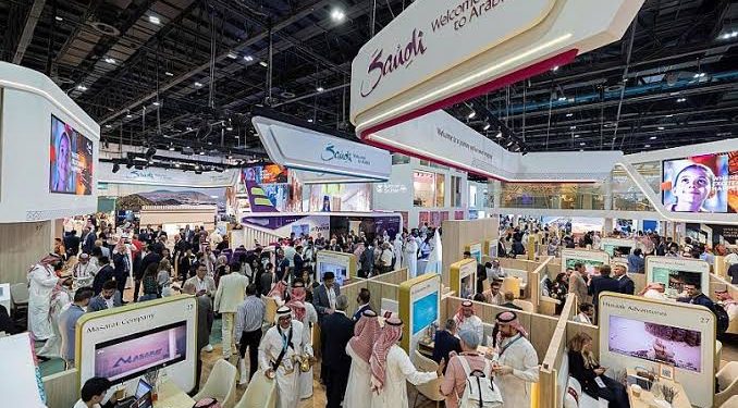 أهلاً بالعالم.. ليس شعاراً بل واقع عاشه 160 جنسية في جناح السعودية