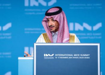 الخطيب: السياحة ستصبح بأهمية النفط لاقتصاد السعودية بحلول2030