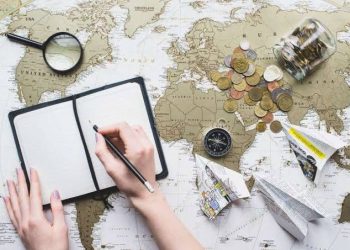دليل ميزانية السفر.. كيف تنظم أموالك لرحلة سعيدة وآمنة؟
