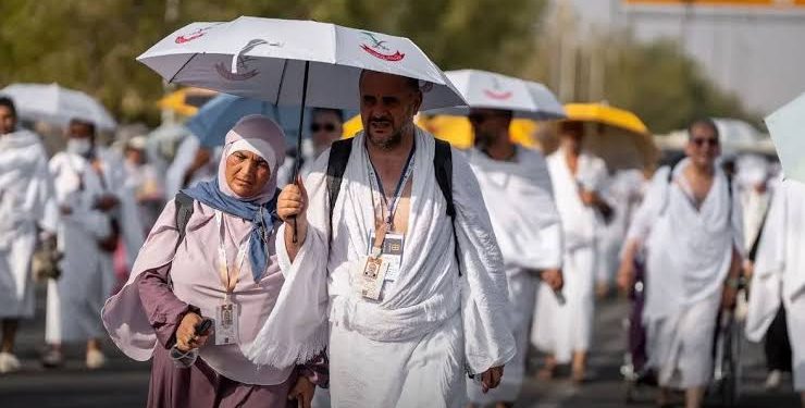 بعد تحذيرات من ارتفاع الحرارة.. إجراءات لحماية الحجاج من الإجهاد الحراري يوم عرفة