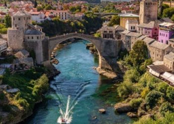 البوسنة والهرسك تفتح أبوابها للسعوديين .. تعرف على أبرز وجهتها السياحية