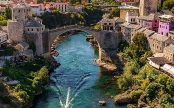 البوسنة والهرسك تفتح أبوابها للسعوديين .. تعرف على أبرز وجهتها السياحية