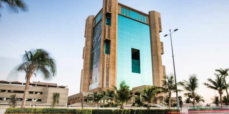 أمانة جدة تزيل 28 موقعًا مخالفًا لنشاط تشليح السيارات