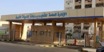 بزي التعليم وبروح التطوع.. أبناء المدينة يشاركون في خدمة الحجيج