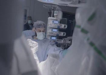 مدينة الملك عبدالله الطبية تنجز أول عملية قلب باستخدام الروبوت الجراحي “دافنشي” في مكة المكرمة