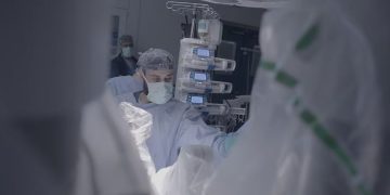 مدينة الملك عبدالله الطبية تنجز أول عملية قلب باستخدام الروبوت الجراحي “دافنشي” في مكة المكرمة