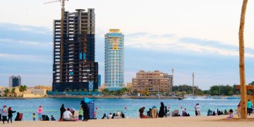 كورنيش المستقبل في جدة.. وجهة سياحية جديدة تعزز السياحة البحرية وتستقطب العائلات صيف 2025