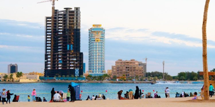 كورنيش المستقبل في جدة.. وجهة سياحية جديدة تعزز السياحة البحرية وتستقطب العائلات صيف 2025